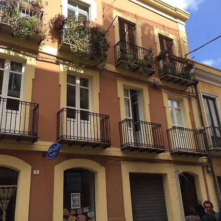 Al183旅馆 卡利亚里